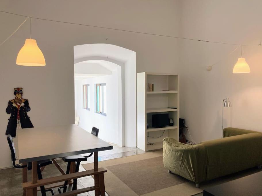 דירות Contemporary Loft In Alcácer do Sal מראה חיצוני תמונה